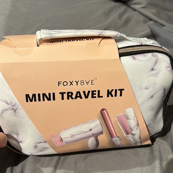New FoxyBae mini travel kit - Picture 5 of 5